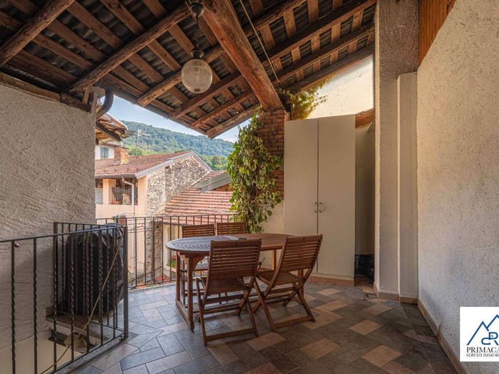 Appartamento bilocale in vendita in Via della Rocca, Orino