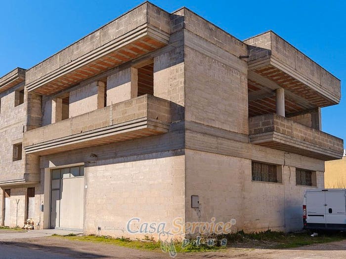 Casa con 5 locali in vendita in Via Bertolt Brecht, Aradeo