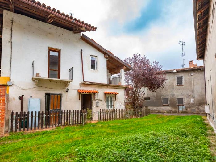 Casa quadrilocale in vendita in Via Guglielmo Marconi, Centro, Lauriano