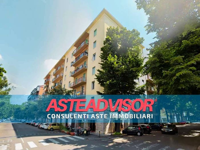 Appartamento con 5 locali in vendita in Viale G Verdi, Musicisti, Modena