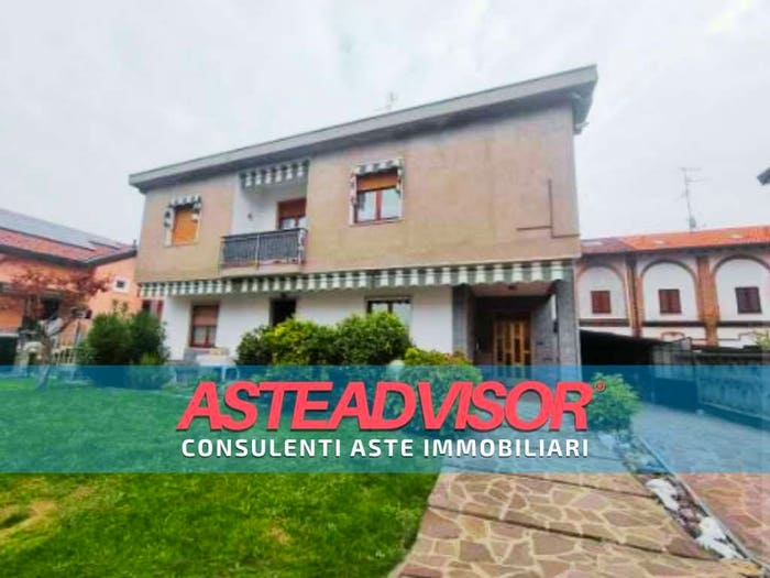 Appartamento con 5 locali in vendita in Via Isonzo, Centro, Cogliate