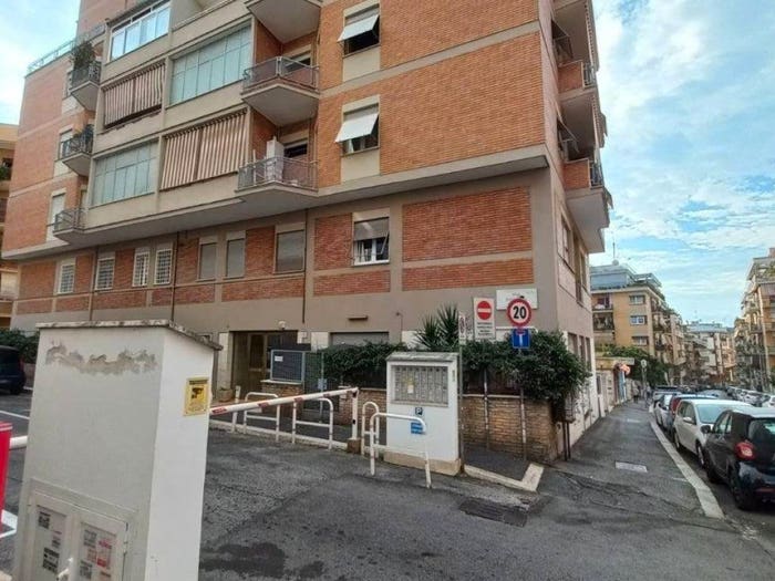 Appartamento con 5 locali in vendita in Via Polibio, Balduina, Roma