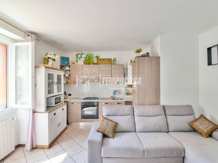 Appartamento bilocale in vendita in Viale Italia, Vighizzolo Cascina Varenna, Cantù