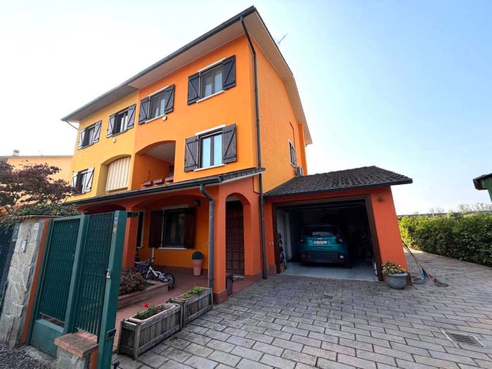 Casa quadrilocale in vendita in Costa Sant'abramo, Castelverde