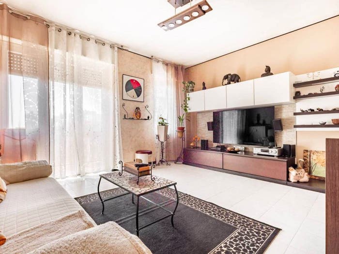 Appartamento trilocale in vendita in Via Carolina Invernizio A, Vialba, Milano