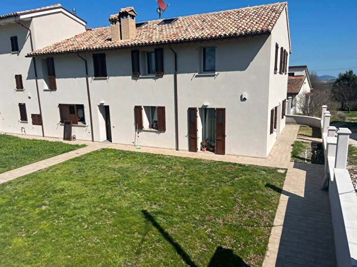 Appartamento con 6 locali in vendita in Il Caldese, Urbino