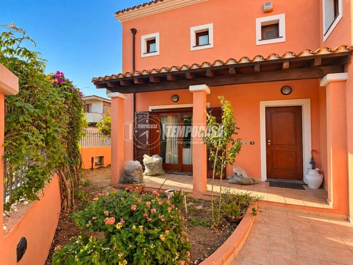 Casa con 5 locali in vendita in Via Verdi, Nurachi