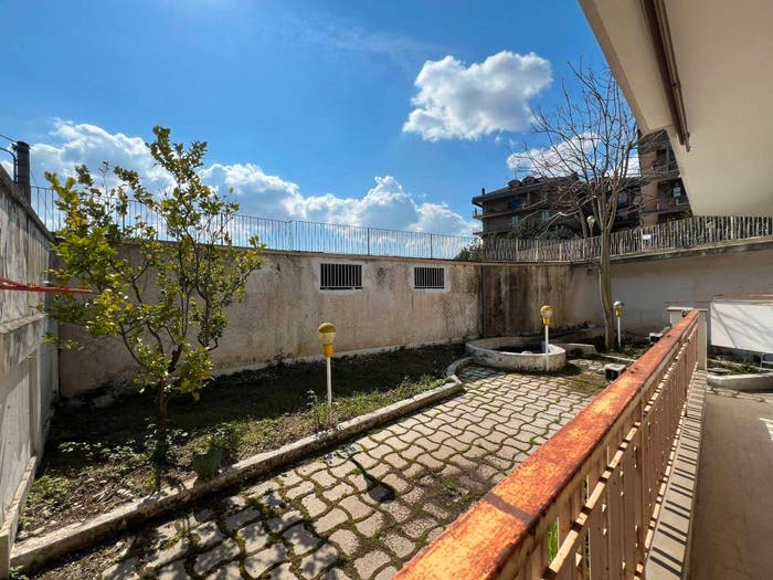 Casa con 6 locali in vendita in Largo San Giuseppe, Centurano, Caserta
