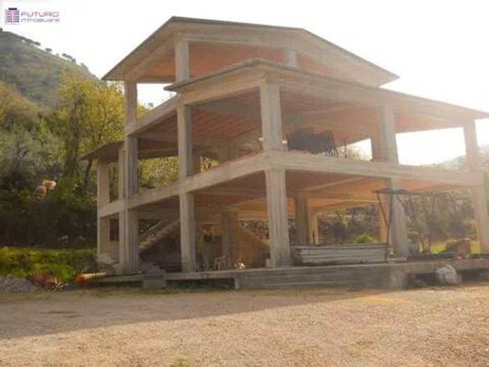 Casa con 5 locali in vendita in Centro, Fondi