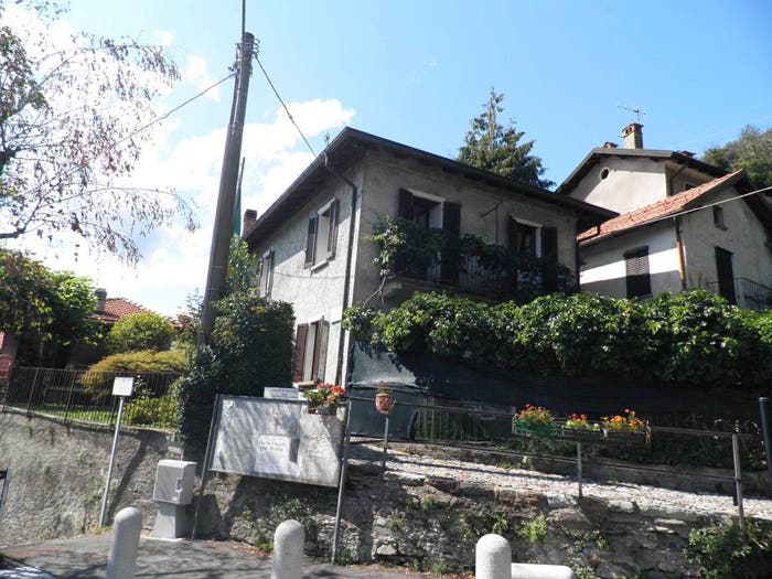 Casa con 5 locali in vendita in Via Trento, Musignano, Maccagno con Pino e Veddasca