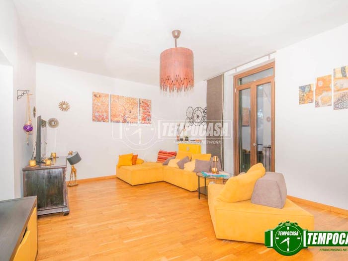 Appartamento trilocale in vendita in Via Francesco Rismondo, Baggio, Milano