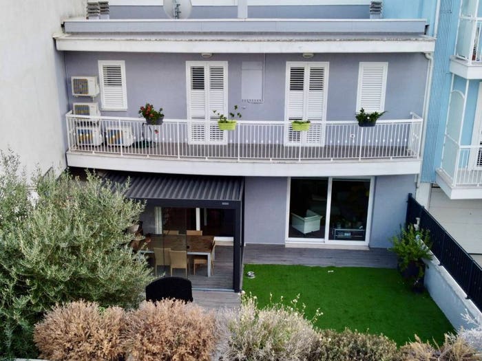 Casa con 6 locali in vendita in Via Massimo d'Azeglio, Centro, Grottammare