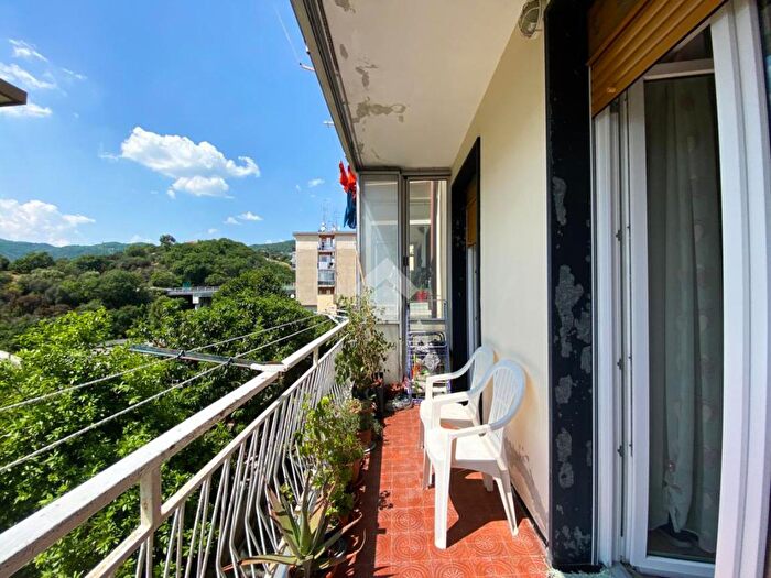 Appartamento trilocale in vendita in Via Altobelli Argentina, Savona