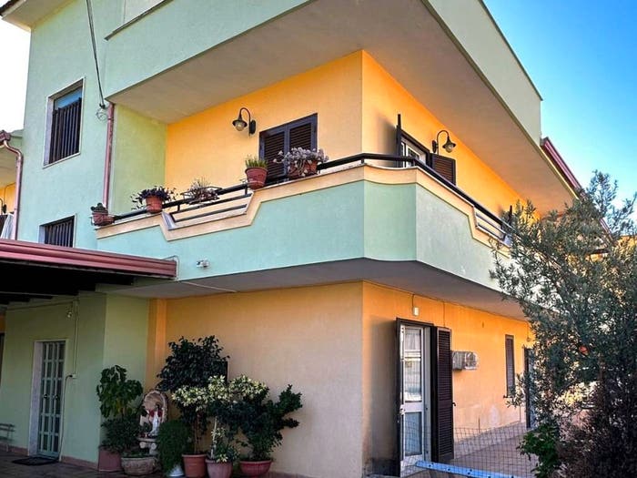 Appartamento con 6 locali in vendita in Via Cornato, Centro, Maddaloni