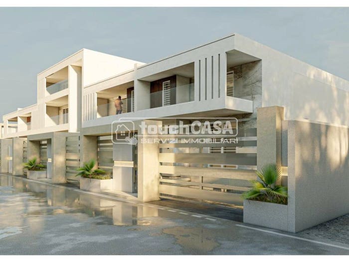 Casa quadrilocale in vendita in Viale della Libertà, Lusciano