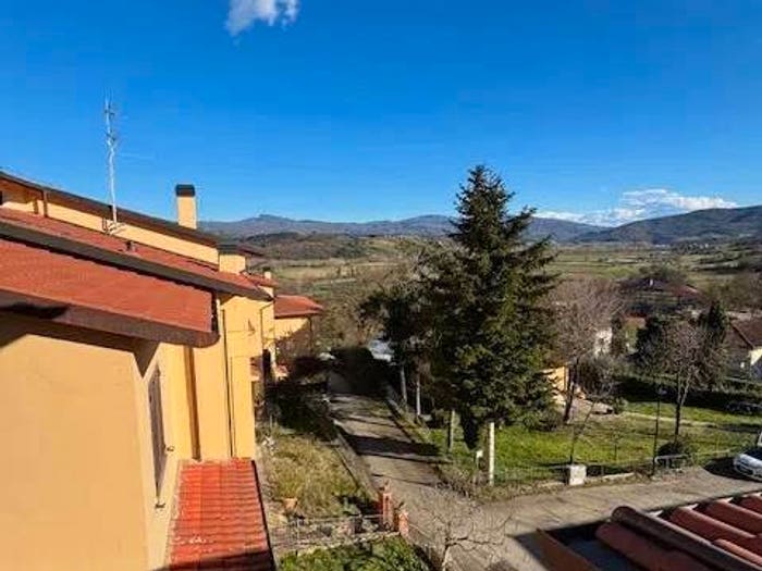 Appartamento quadrilocale in vendita in Via Corocina, Centro, Poppi