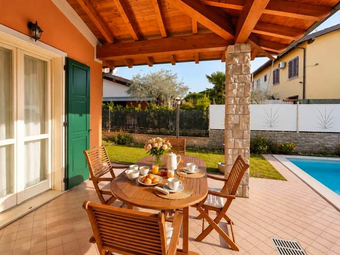 Casa quadrilocale in vendita in Via Repubblica, Pieve Vecchia Villaggio Sanghen, Manerba del Garda