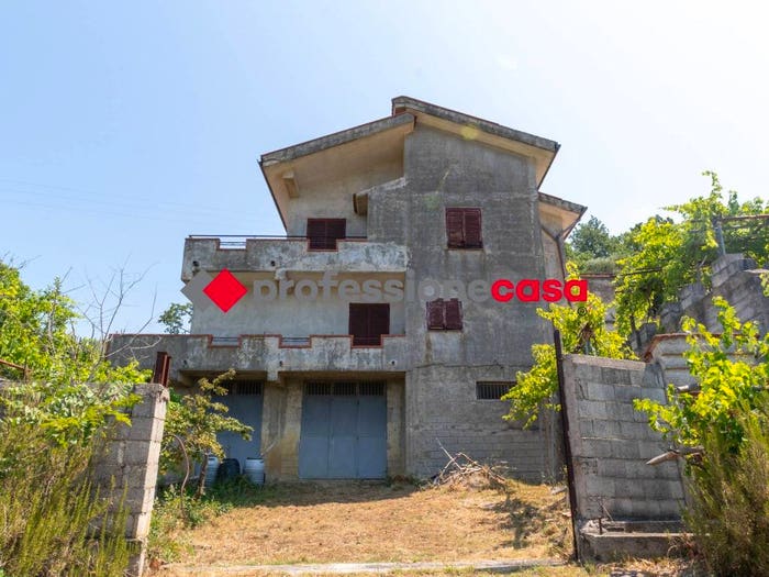 Casa con 6 locali in vendita in Via Tempa San Paolo, Vuccolo Di Maiorano, Capaccio Paestum