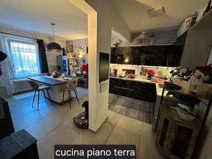 Casa con 6 locali in vendita in Via Degli Spreti, Vicoli Redentore, Ravenna