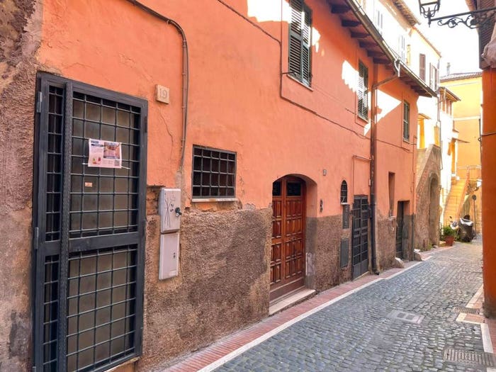 Casa trilocale in vendita in Via Fabio e Raffaello Giovagnoli, Centro Storico, Monterotondo