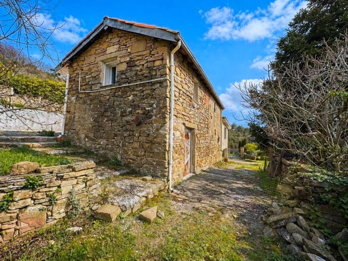 Casa quadrilocale in vendita in Strada vicinale pussaranco, Dolceacqua