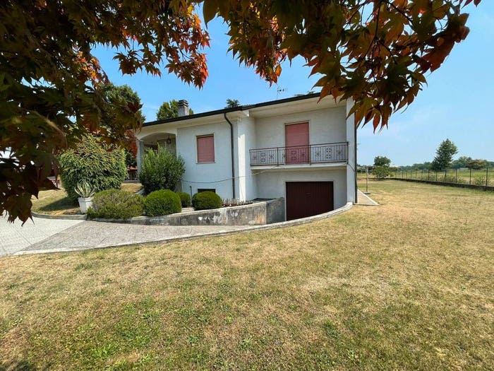 Casa con 6 locali in vendita in Torre, Torre Pallavicina