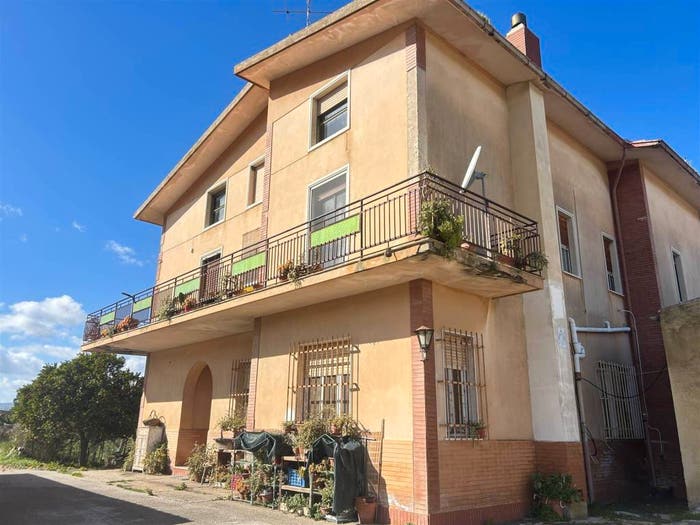Appartamento con 6 locali in vendita in Centro, Mineo