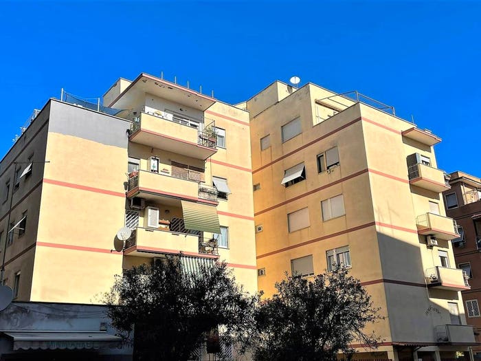 Appartamento quadrilocale in vendita in Via della Tolda, Ostia Levante, Roma