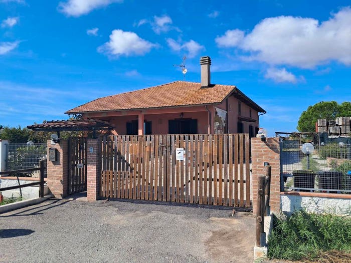 Casa con 6 locali in vendita in Strada Casal Roberto, La Principina, Grosseto