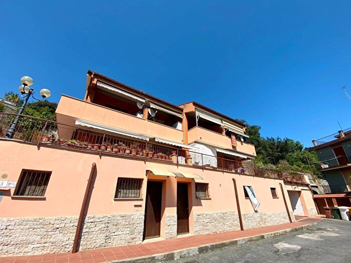 Appartamento quadrilocale in vendita in Via delle Ligge, Centro, Boissano