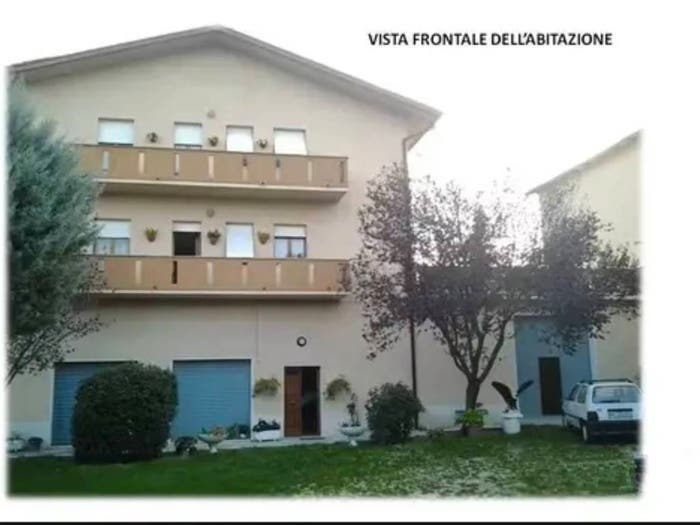 Casa con 6 locali in vendita in Via dell'Industria, Centro, Cagli
