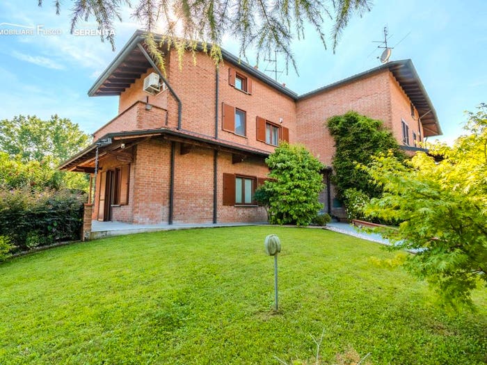 Casa quadrilocale in vendita in Via dei Pini, Vizzolo Predabissi