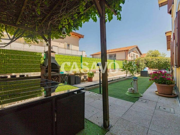 Appartamento trilocale in vendita in Via Virginio Bianchi, Casorate Primo