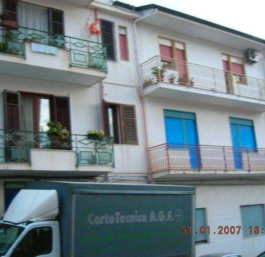 Appartamento con 6 locali in vendita in Via Vittorio Emanuele, Montelepre