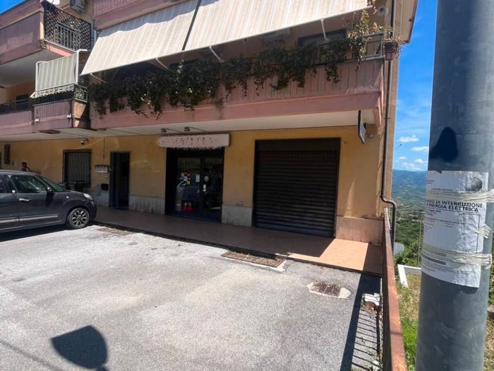Appartamento trilocale in vendita in Via Santa Barbara, Torchiara