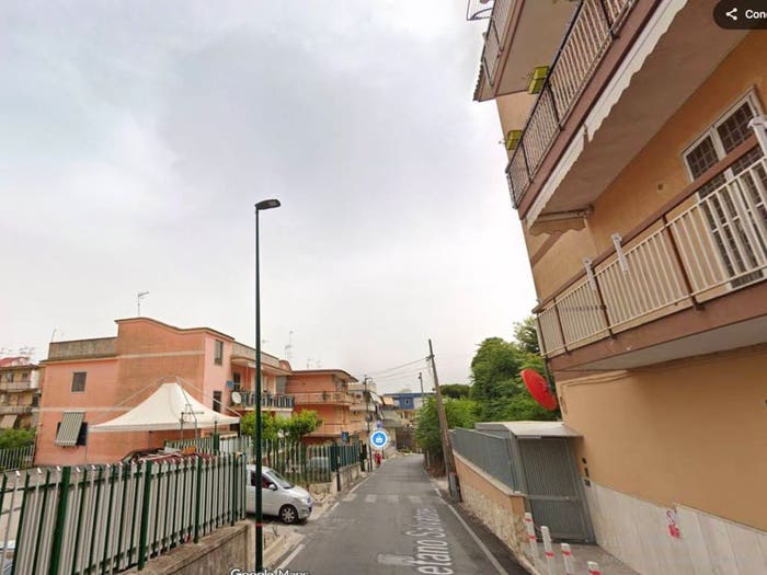 Appartamento quadrilocale in vendita in Via Gaetano Salvatore, Zona Ospedaliera, Napoli