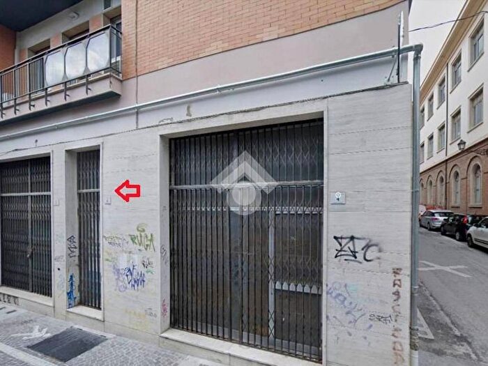 Appartamento bilocale in vendita in Via Giovanni Pascoli, Centro, Teramo