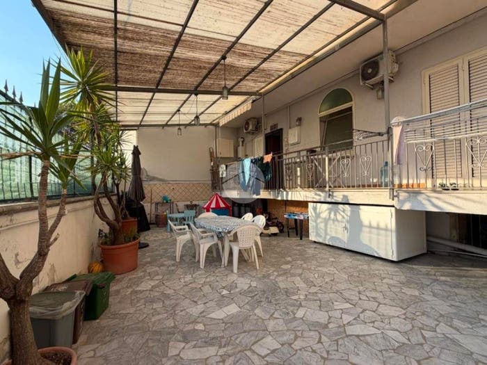 Appartamento trilocale in vendita in Via Nicolo' Paganini, Ponticelli, Napoli