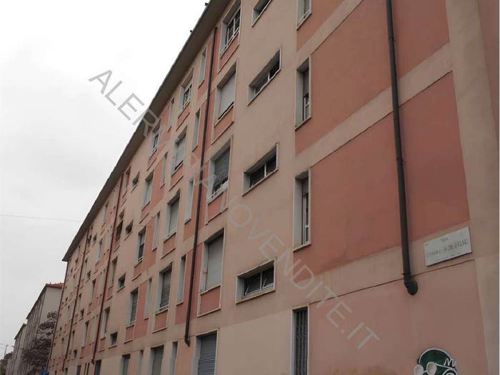 Appartamento bilocale in vendita in Via Cesare Ajraghi, Certosa, Milano