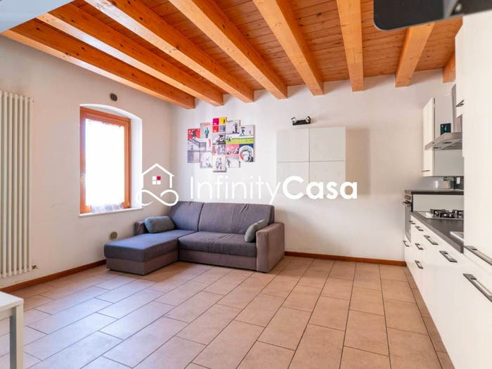 Appartamento trilocale in vendita in Centro, Castelnuovo del Garda
