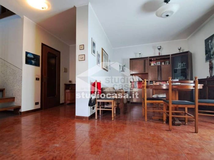 Casa quadrilocale in vendita in Via Circonvallazione Pulcheria, Centro, Caravaggio