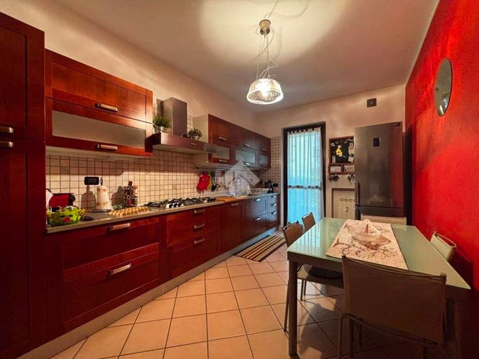 Appartamento quadrilocale in vendita in Largo dietro castello, Centro, Castagnole Piemonte