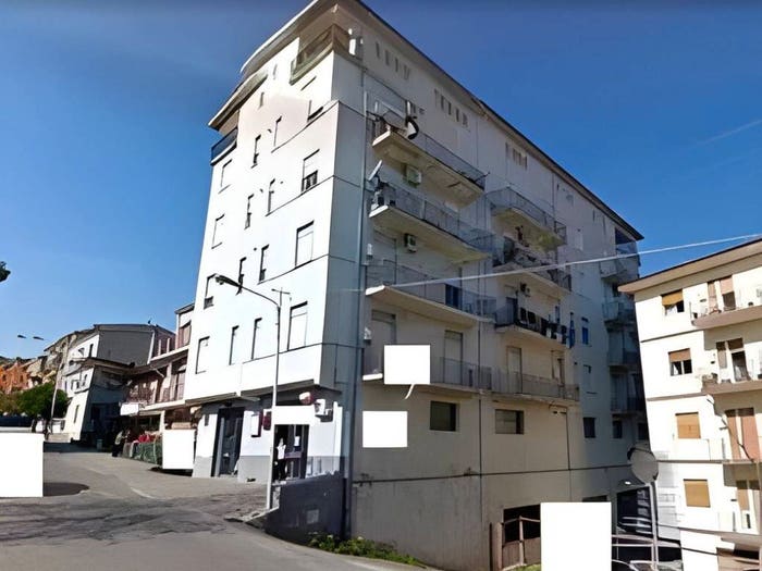 Appartamento quadrilocale in vendita in Via Grazia Deledda Roggiano Gravina CS Italia, Roggiano Gravina