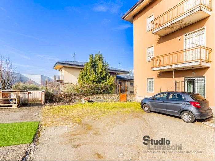Appartamento trilocale in vendita in Via Don Luigi Sturzo, Molteno
