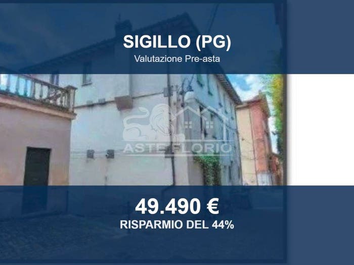 Appartamento con 6 locali in vendita in Via Petrelli Fulgenzo, Centro, Sigillo