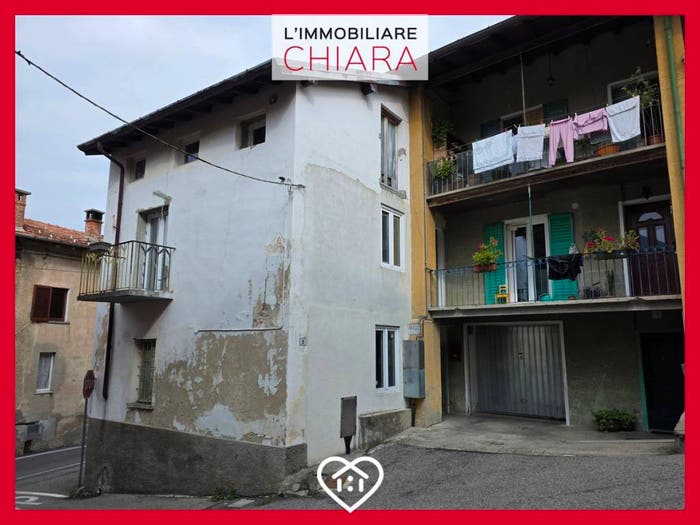 Casa quadrilocale in vendita in Via Marino Borsotti, Bedero Valcuvia