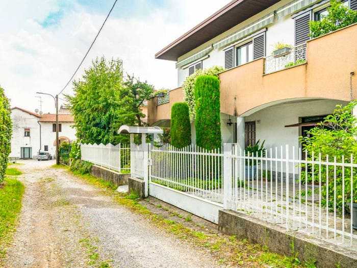 Casa con 6 locali in vendita in VIA PER PREMEZZO, Caiello, Gallarate