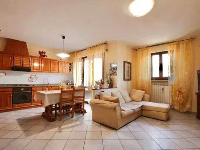 Appartamento trilocale in vendita in Via Cesare Battisti, Centro, Castelfiorentino