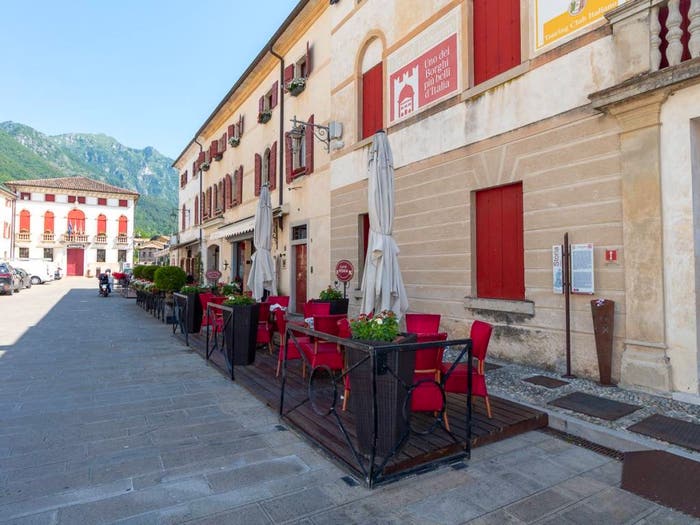 Casa con 6 locali in vendita in Piazza Roma, Centro, Cison di Valmarino