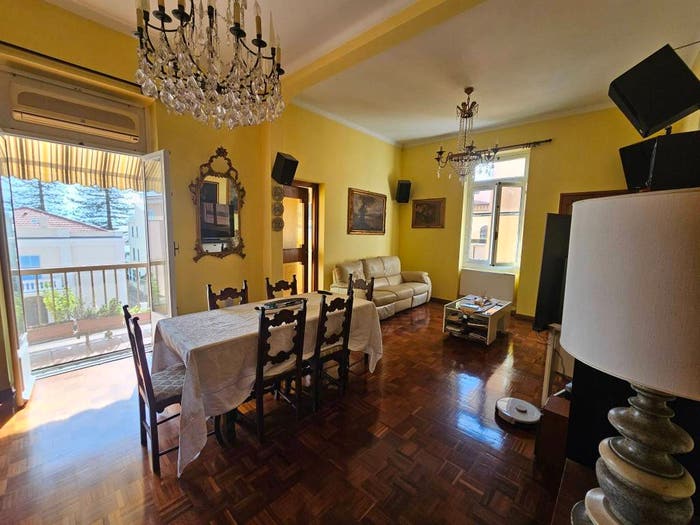 Appartamento quadrilocale in vendita in Via Vittorio Emanuele II, Centro, Bordighera
